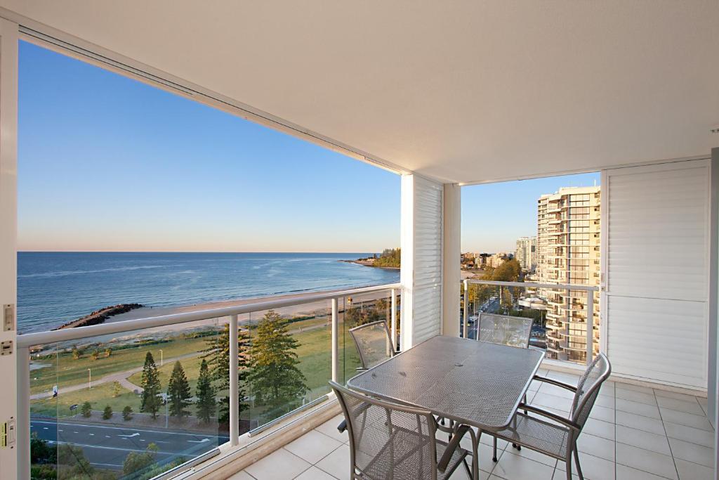 One-Bedroom Apartment with Ocean View
